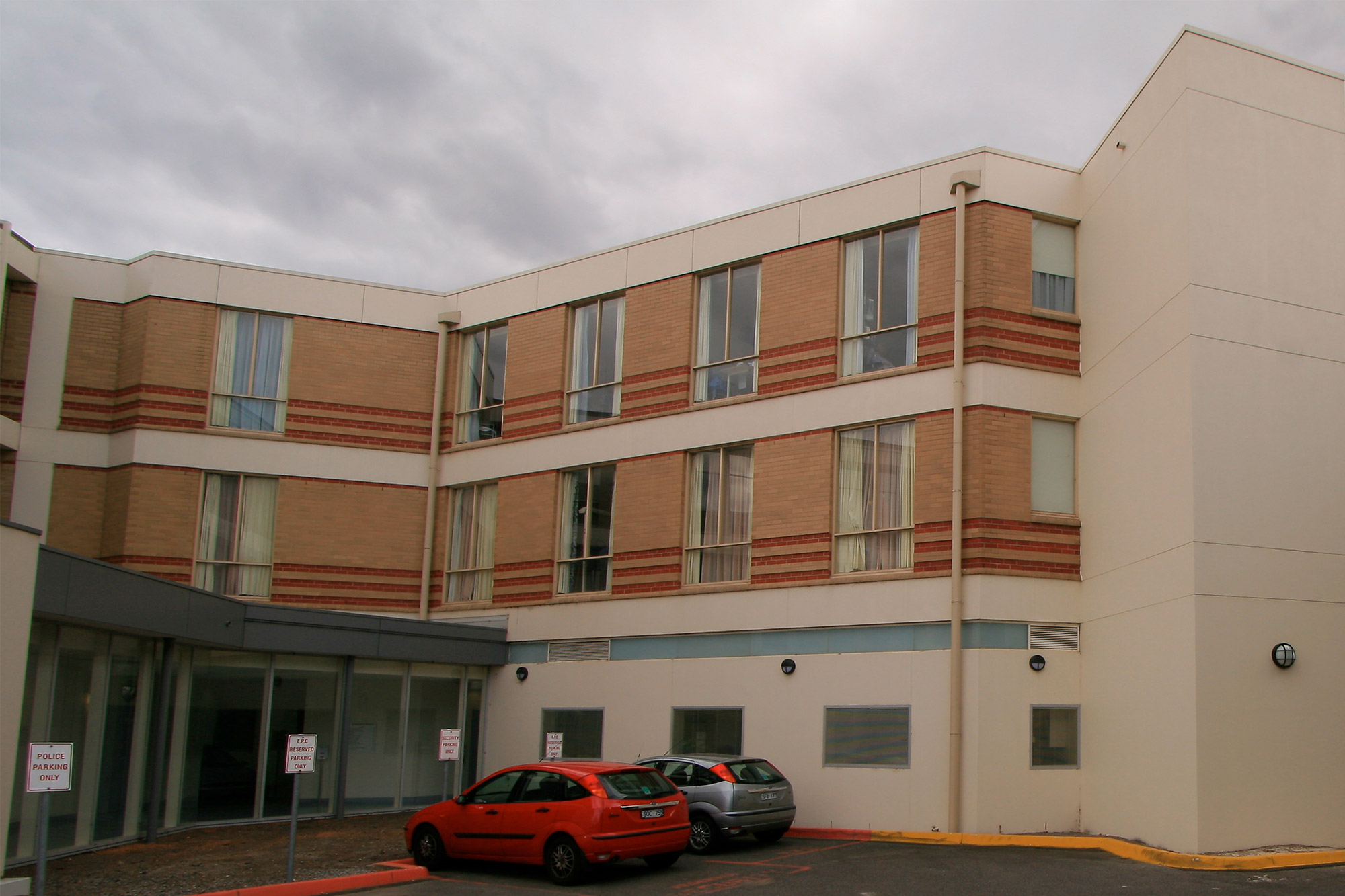 Dandenong Hospital Maternity Wing L U Simon Builders   Dandenong Cover 